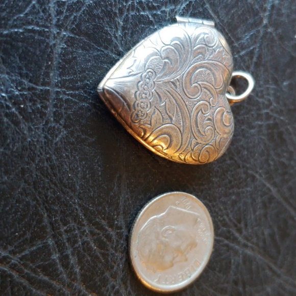 Locket Vintage Sterling - Picture 2 of 3